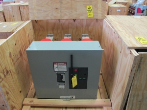 BREAKER, CIRCUIT TYPE, VACUUM REPLACEMENT (VR) KIND, 1200 AMP RATING, 6.9 KV RATING. PART # V5D8133Y000 (W-44) LOADING & HANDLING FEE $15-